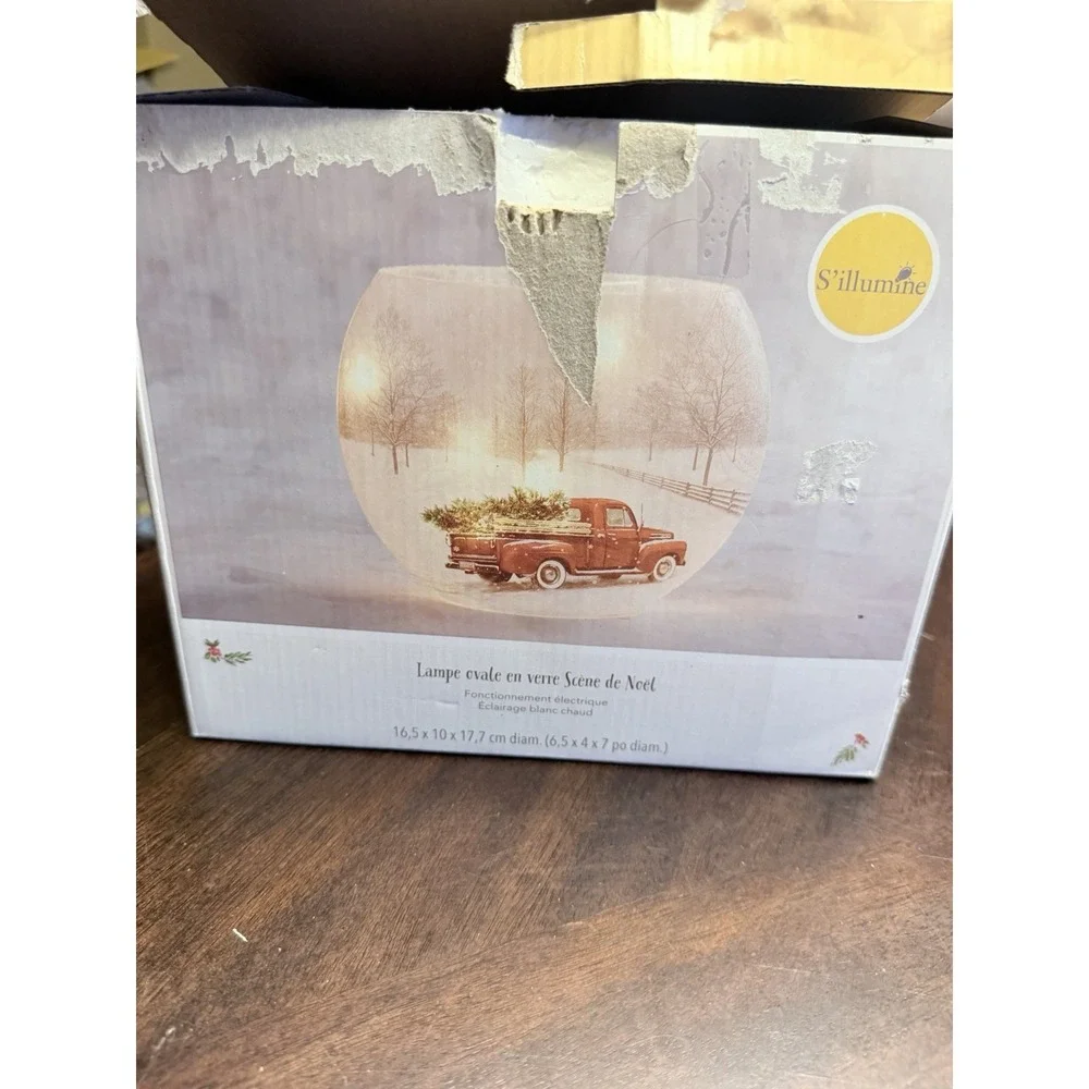 Pier One 1 Holiday Truck Glass Oval Lamp